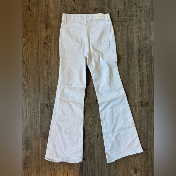 Express Women’s Mid Rise White '70s Flare Jeans- Size 0 - Picture 6 of 7